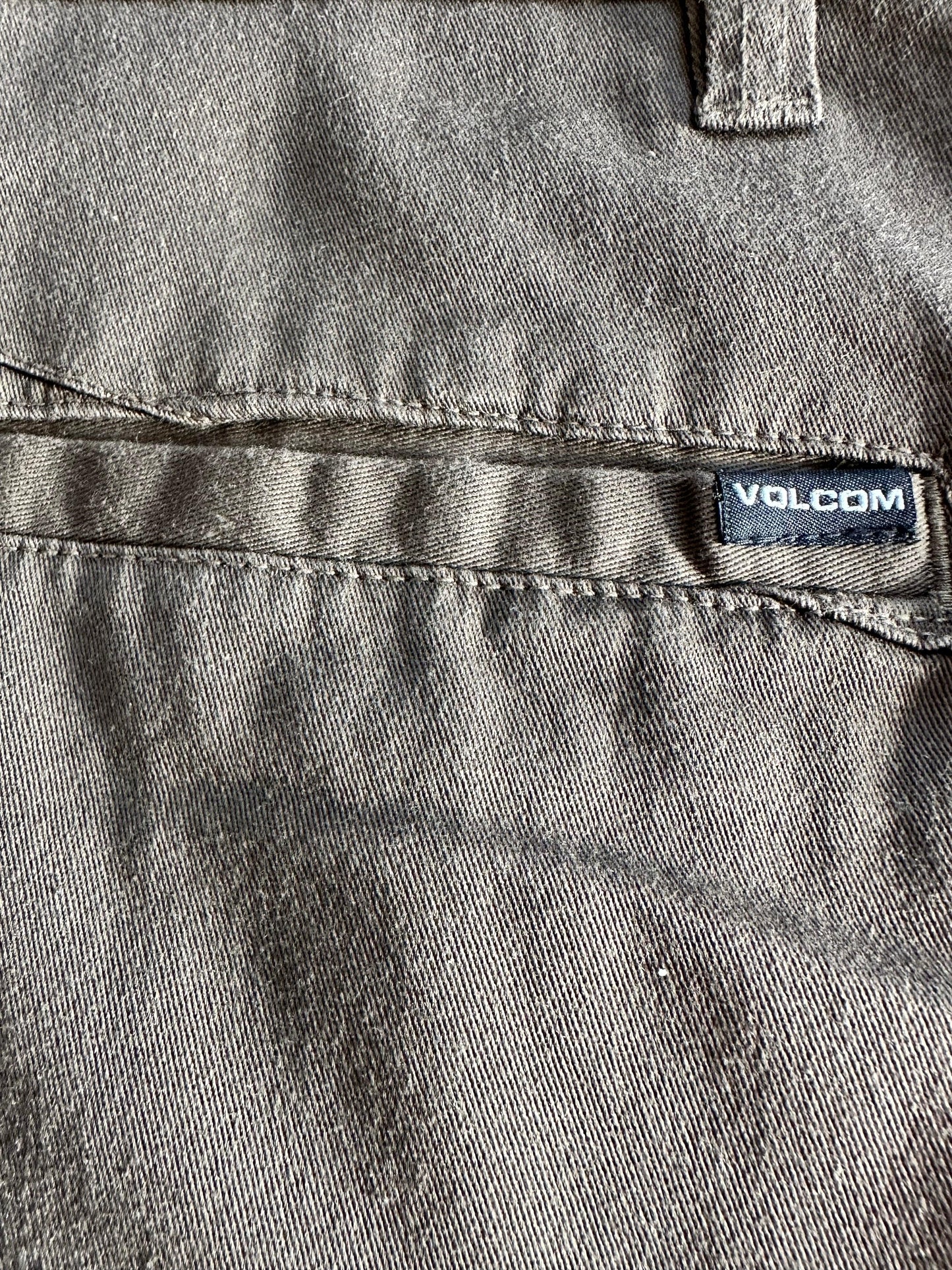 Pantaloni scurți Volcom - W33 - Bărbați - Shop Smart