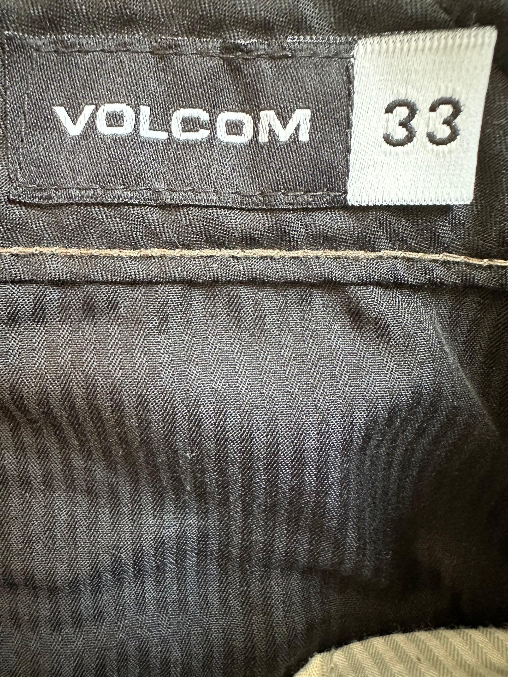 Pantaloni scurți Volcom - W33 - Bărbați - Shop Smart