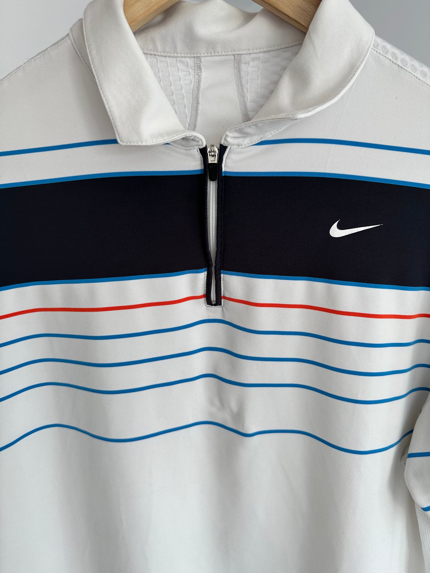 Tricou Nike ‘00 - L - Bărbați - Shop Smart